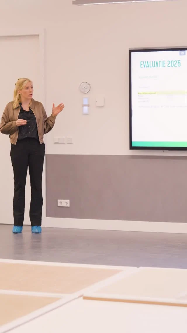 𝗦𝘁𝗮𝗿𝘁𝗶𝗻𝗴 𝘁𝗵𝗲 𝘆𝗲𝗮𝗿 𝘀𝘁𝗿𝗼𝗻𝗴: 𝘁𝗲𝗰𝗵𝗻𝗶𝗰𝗮𝗹 𝗸𝗻𝗼𝘄𝗹𝗲𝗱𝗴𝗲 & 𝘁𝗲𝗮𝗺𝘄𝗼𝗿𝗸! 🛠️  We kicked off January with a deep dive into technical expertise! Our Dutch sales teams from Arturo, Codex, Wolff, UZIN and Pallmann joined forces for a comprehensive Technical Day, organized by our Product Management department. 💪  To provide the best possible advice to our customers, our team stayed ahead of the curve with hands-on demonstrations. The highlights of the day included: the versatile Arturo EP2580 Self smoothing floor/-coating and the ReleaseFloor system, combined with the UZIN Easylift Primer.  We are fully recharged and ready to support your projects with the latest technical insights! 🧠  #ArturoFlooring #UZINUTZ#technicalday #expertise #collaboration #EP2580 #teleasefloor #teamwork